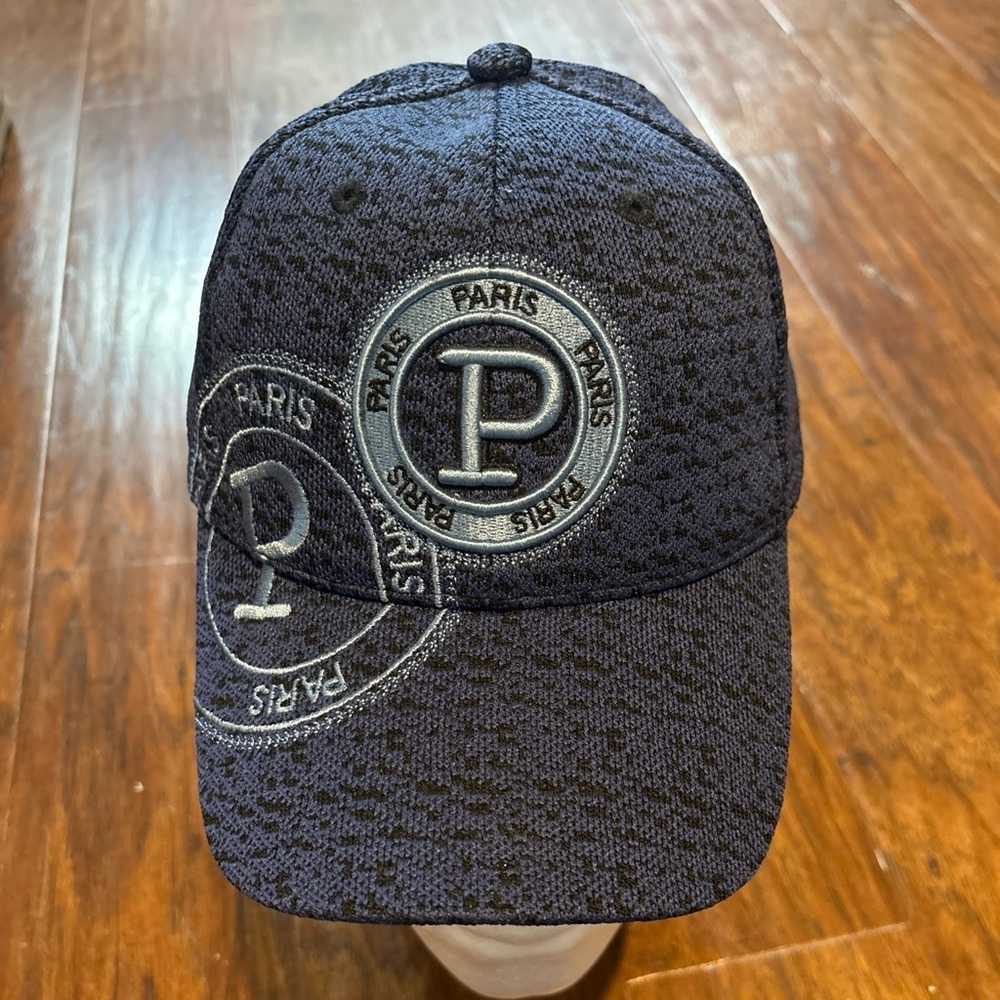 Robin Ruth Paris hat size OS blue raised logo embroidered